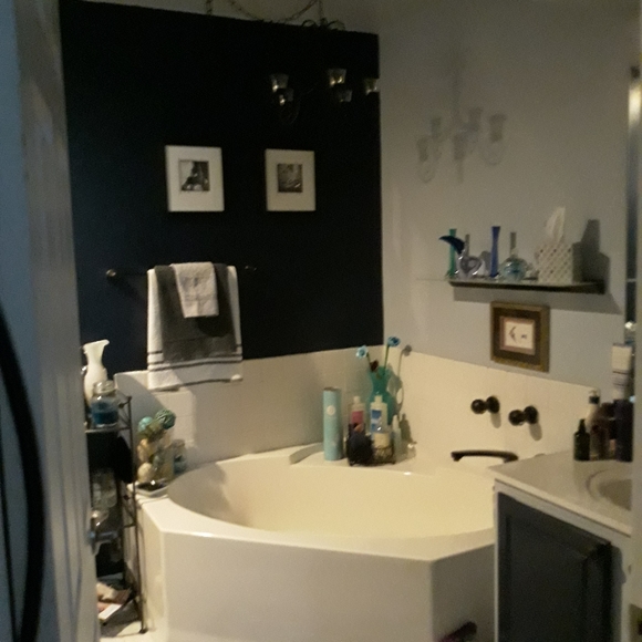 Meet your Posher, Jessica - Picture 11 of 16